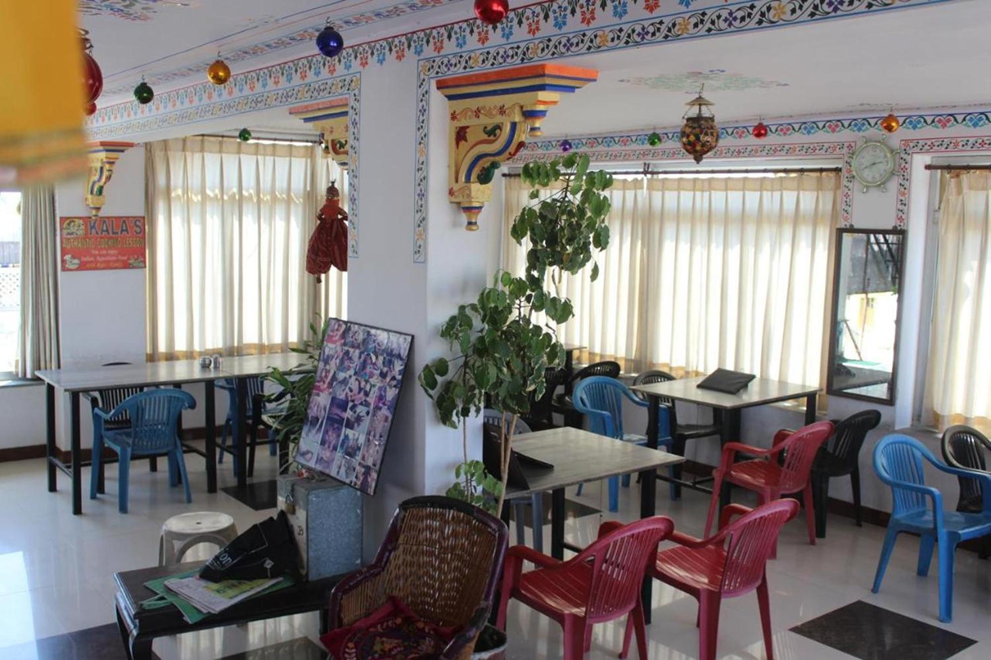 Nukkad Guest House Near City Palace Udaipur Exterior foto