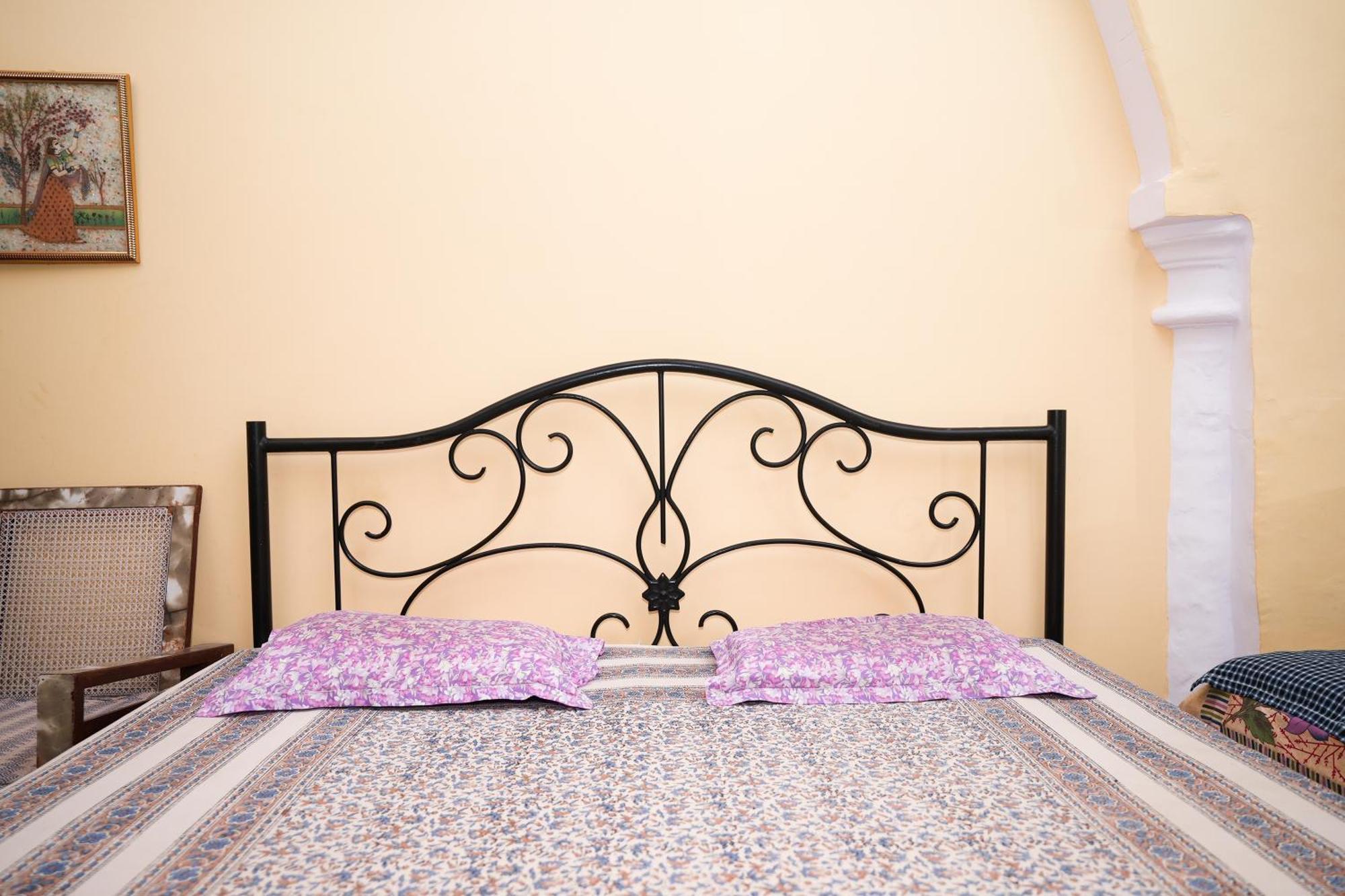 Nukkad Guest House Near City Palace Udaipur Exterior foto
